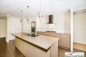 12 Glendale Street, Meadow Springs, WA 6210 AUS