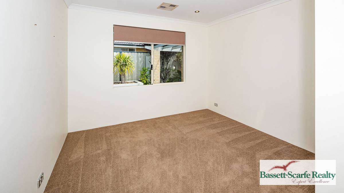 12 Glendale Street, Meadow Springs, WA 6210 AUS