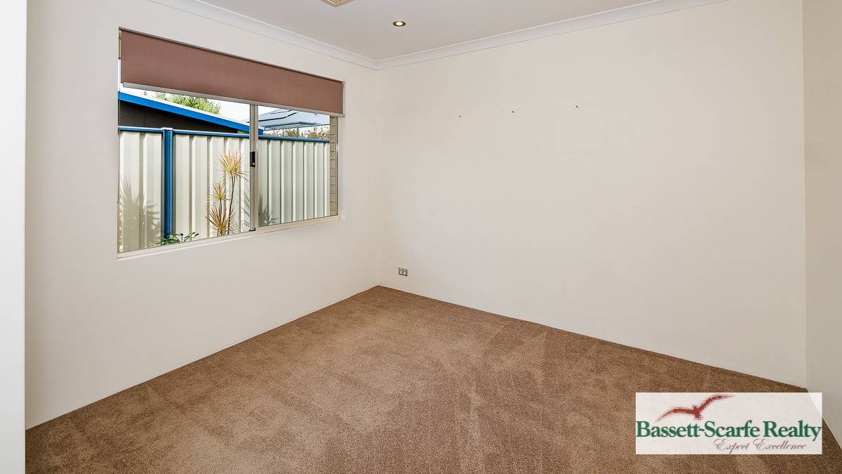 12 Glendale Street, Meadow Springs, WA 6210 AUS