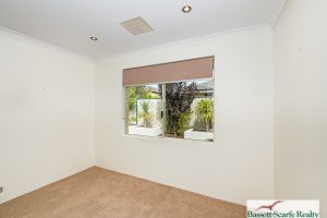 12 Glendale Street, Meadow Springs, WA 6210 AUS