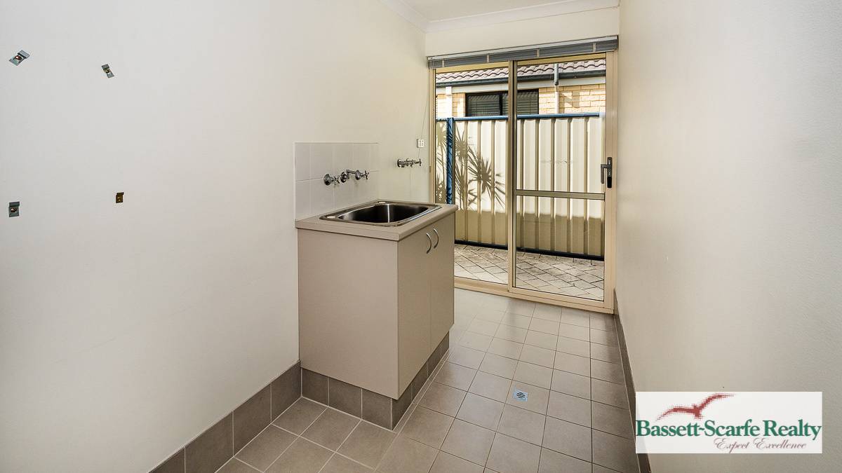 12 Glendale Street, Meadow Springs, WA 6210 AUS