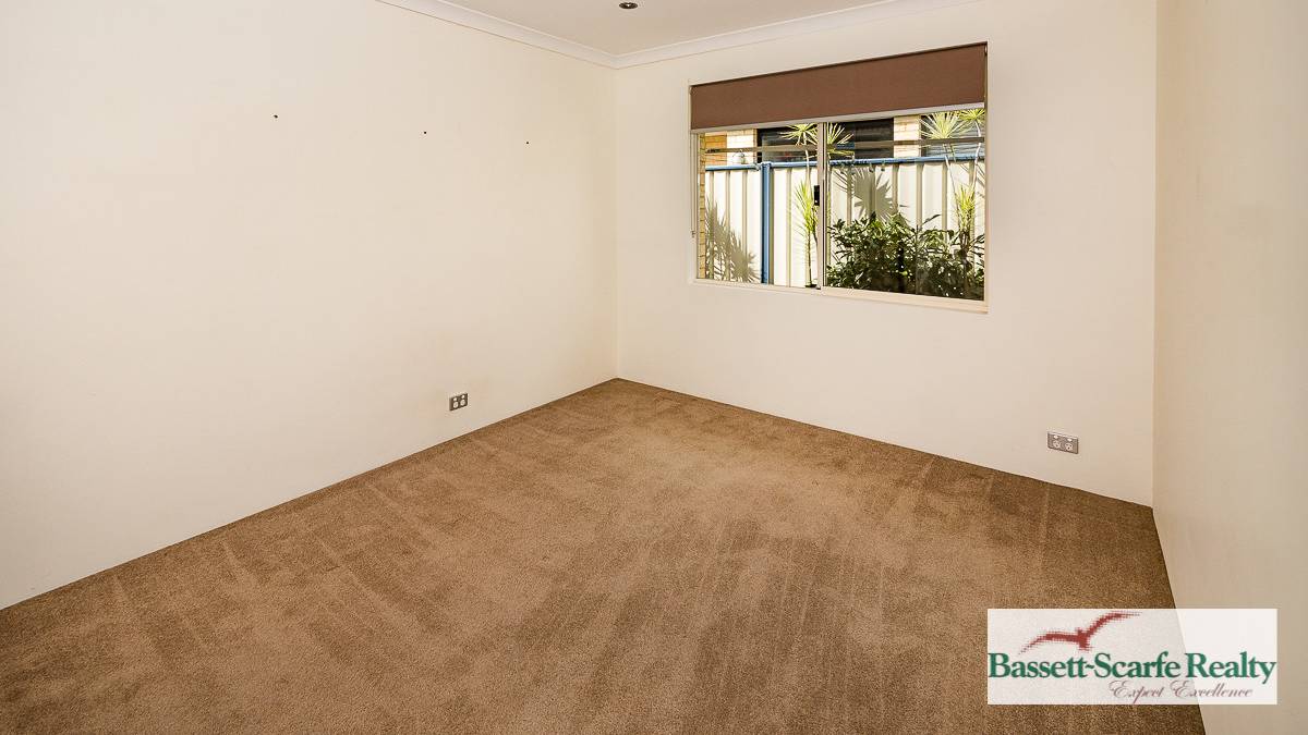 12 Glendale Street, Meadow Springs, WA 6210 AUS