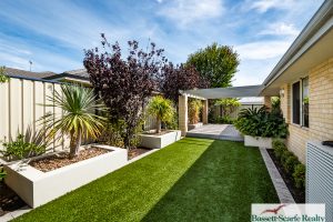 12 Glendale Street, Meadow Springs, WA 6210 AUS