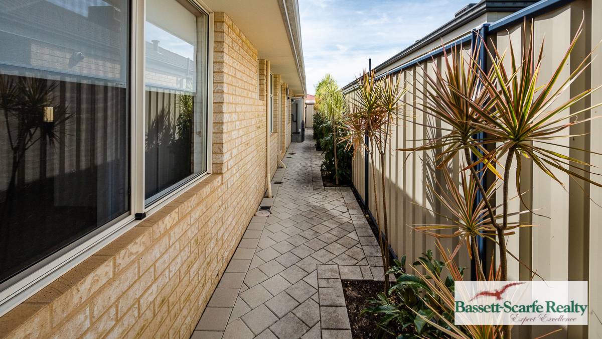 12 Glendale Street, Meadow Springs, WA 6210 AUS