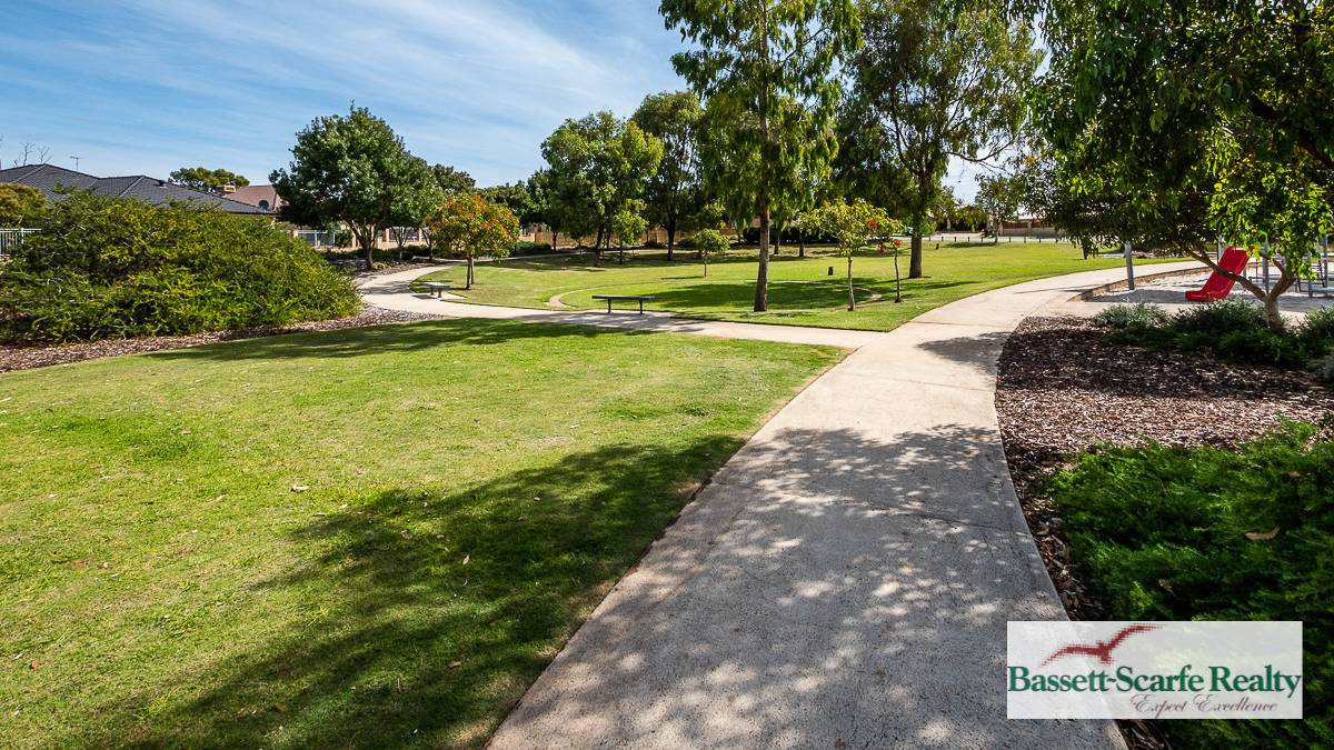 12 Glendale Street, Meadow Springs, WA 6210 AUS