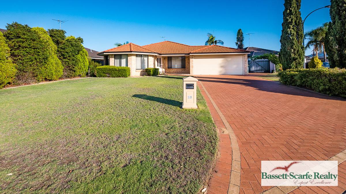 16 Lambrook Mews, ERSKINE, WA 6210 AUS