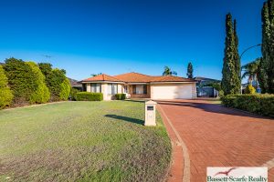 16 Lambrook Mews, ERSKINE, WA 6210 AUS