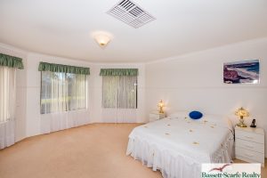 16 Lambrook Mews, ERSKINE, WA 6210 AUS