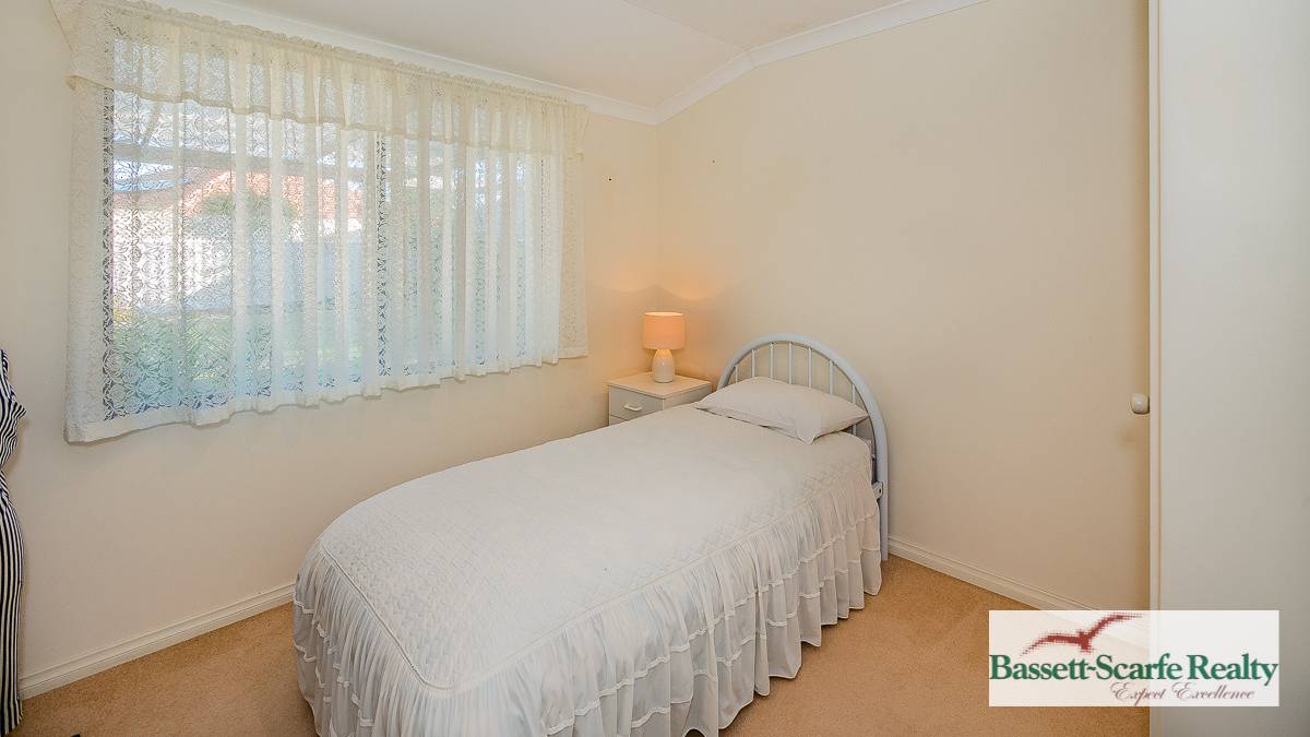 16 Lambrook Mews, ERSKINE, WA 6210 AUS
