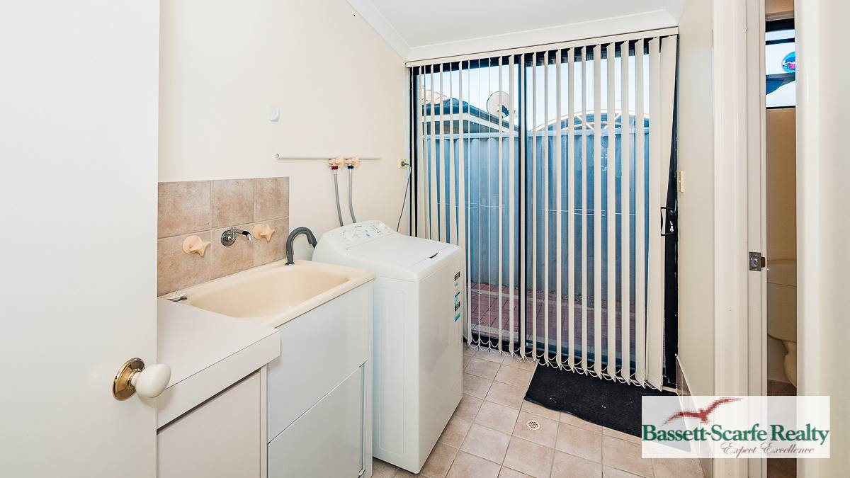 16 Lambrook Mews, ERSKINE, WA 6210 AUS