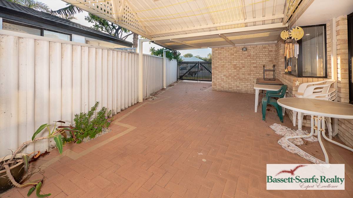 16 Lambrook Mews, ERSKINE, WA 6210 AUS