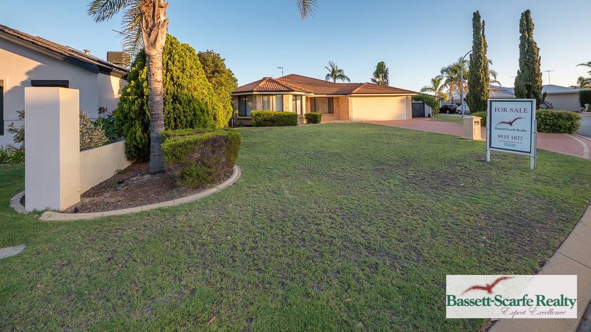 16 Lambrook Mews, ERSKINE, WA 6210 AUS