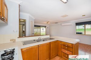 8 Tennyson Avenue, Halls Head, WA 6210 AUS