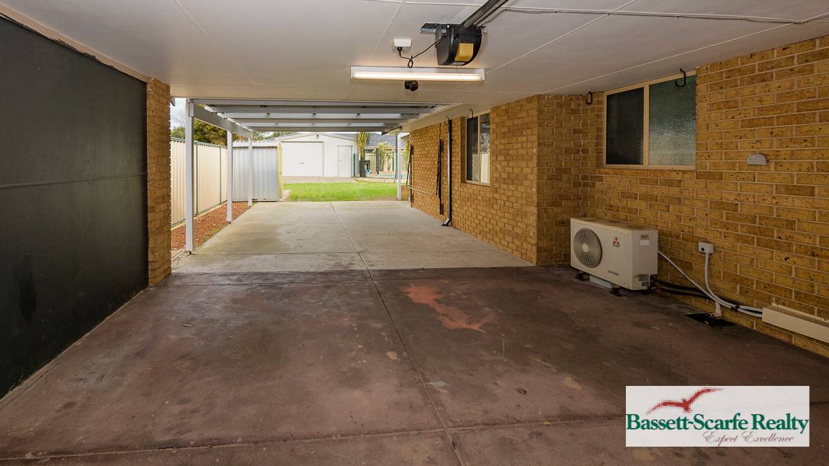 8 Tennyson Avenue, Halls Head, WA 6210 AUS