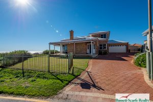 2 Barry Street, Mandurah, WA 6210 AUS