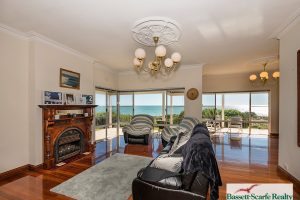 2 Barry Street, Mandurah, WA 6210 AUS