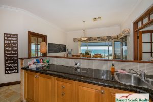 2 Barry Street, Mandurah, WA 6210 AUS