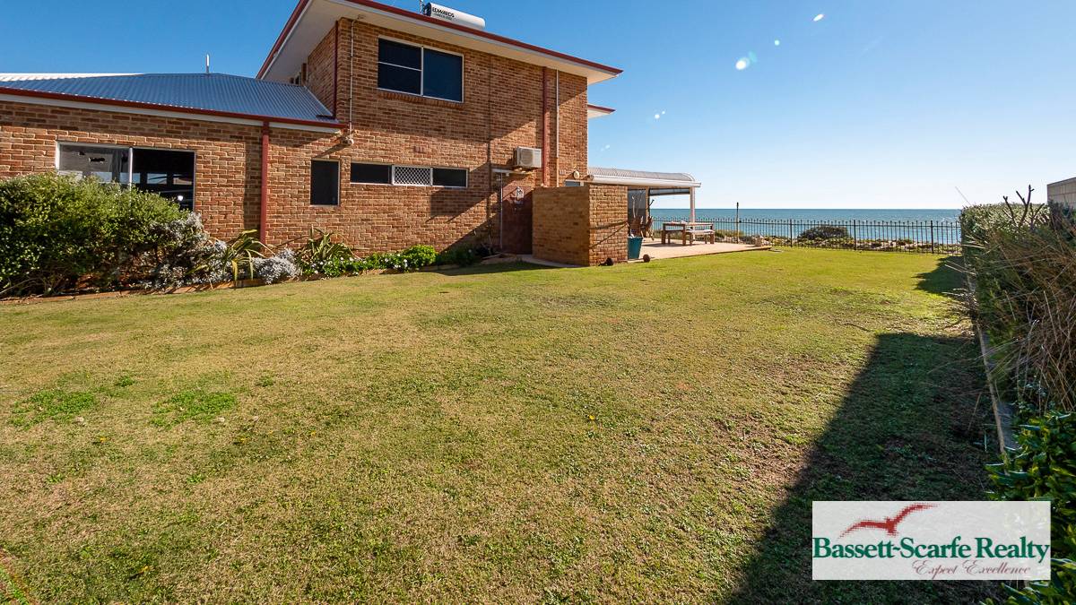 2 Barry Street, Mandurah, WA 6210 AUS