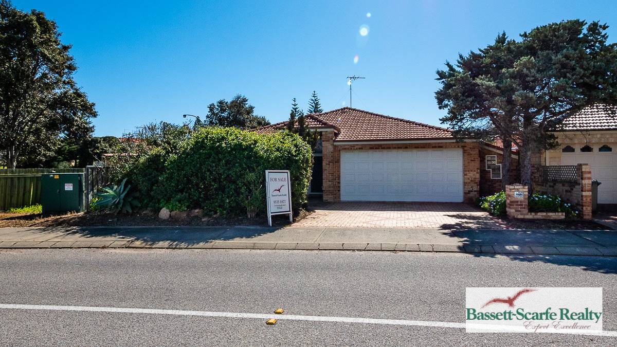 1A Montego Way, Halls Head, WA 6210 AUS