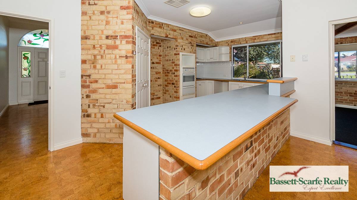 1A Montego Way, Halls Head, WA 6210 AUS