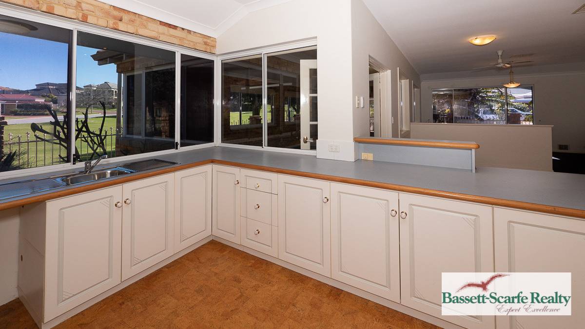 1A Montego Way, Halls Head, WA 6210 AUS