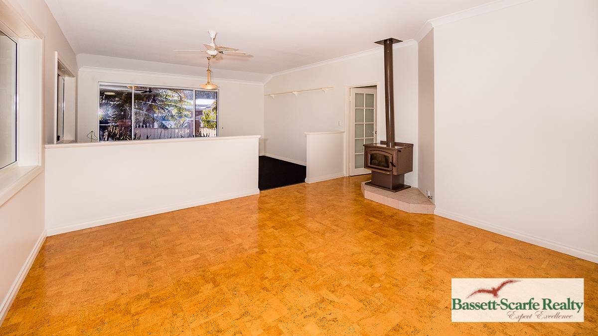 1A Montego Way, Halls Head, WA 6210 AUS