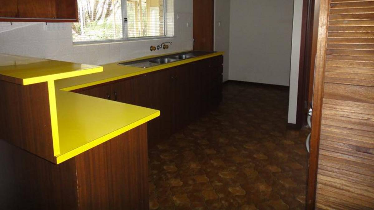 2 Bolton Street, DUDLEY PARK, WA 6210 AUS