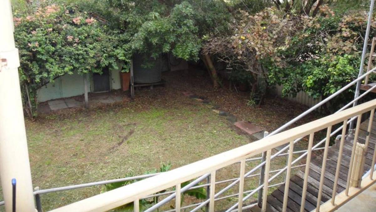 2 Bolton Street, DUDLEY PARK, WA 6210 AUS