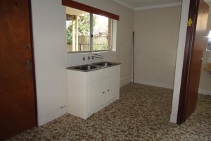 2 Bolton Street, DUDLEY PARK, WA 6210 AUS