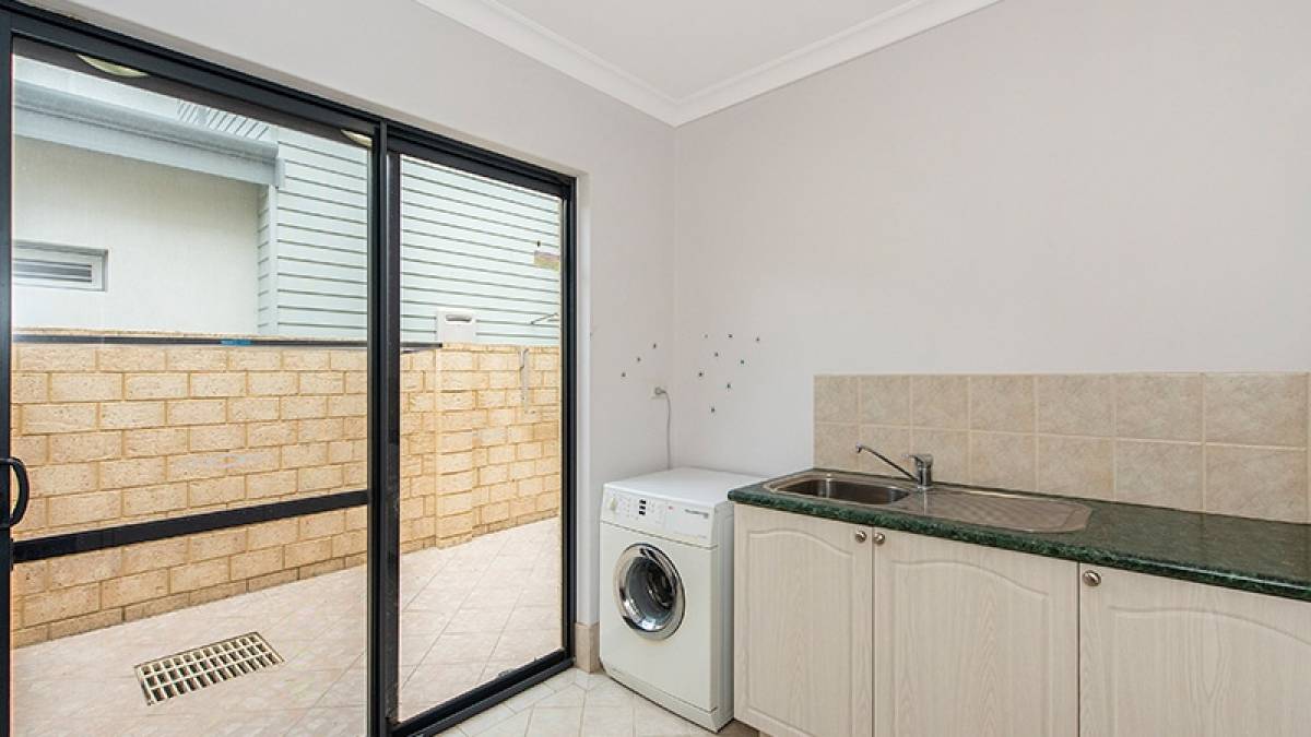 1B Merle Street, Mandurah, WA 6210 AUS