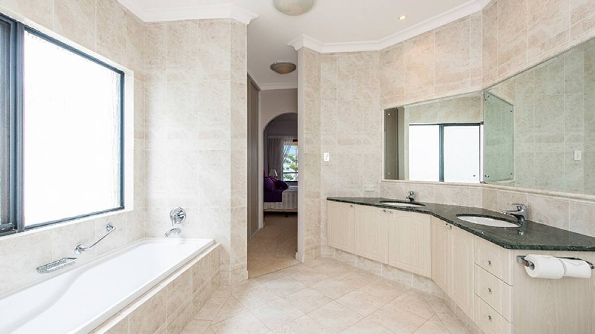 1B Merle Street, Mandurah, WA 6210 AUS