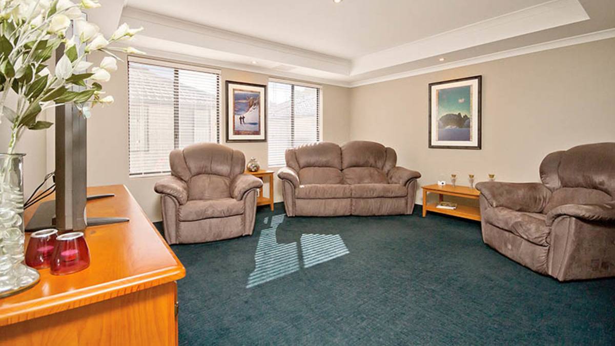 74A Leslie Street, Dudley Park, WA 6210 AUS