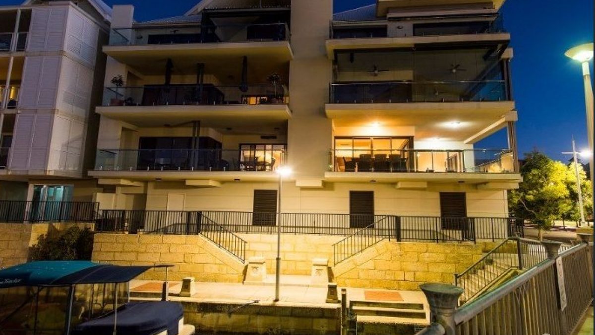 1/18 Cannaregio Square, Mandurah, WA 6210 AUS
