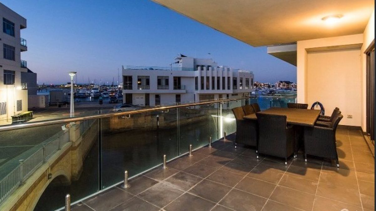 1/18 Cannaregio Square, Mandurah, WA 6210 AUS
