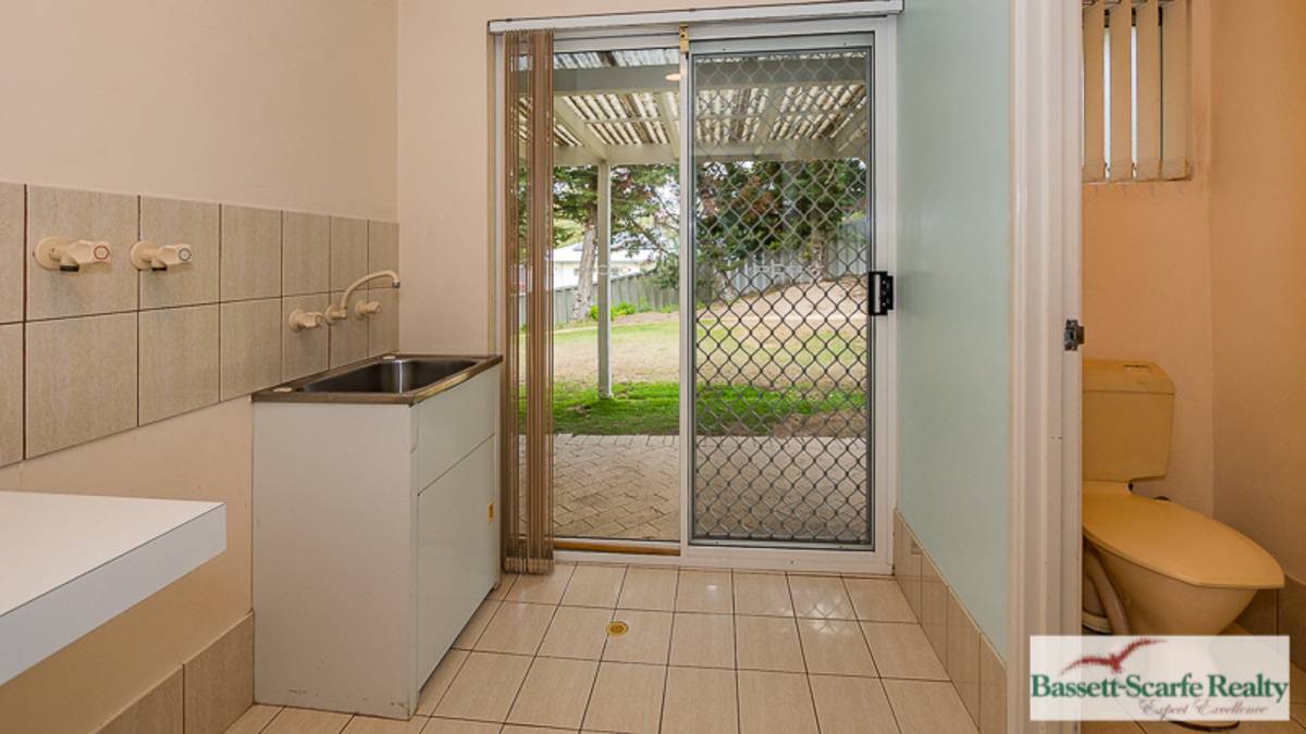 24 Hestia Place, San Remo, WA 6210 AUS