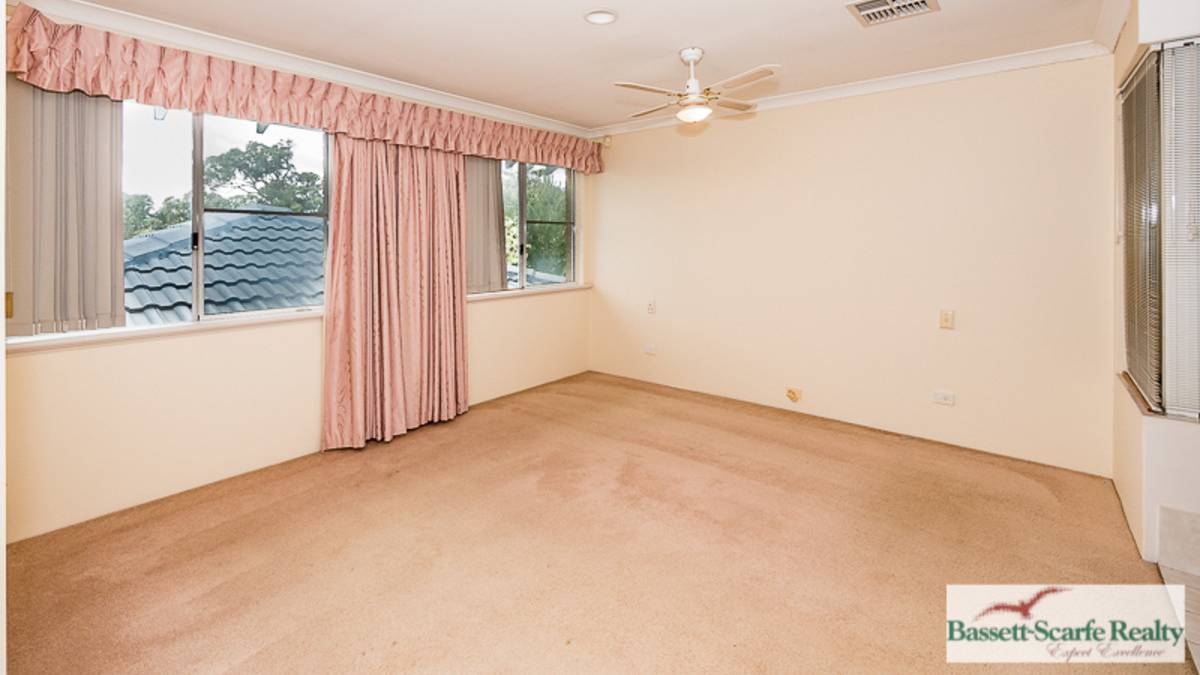 24 Hestia Place, San Remo, WA 6210 AUS