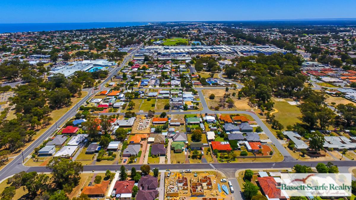 12 Fifth Avenue, Mandurah, WA 6210 AUS