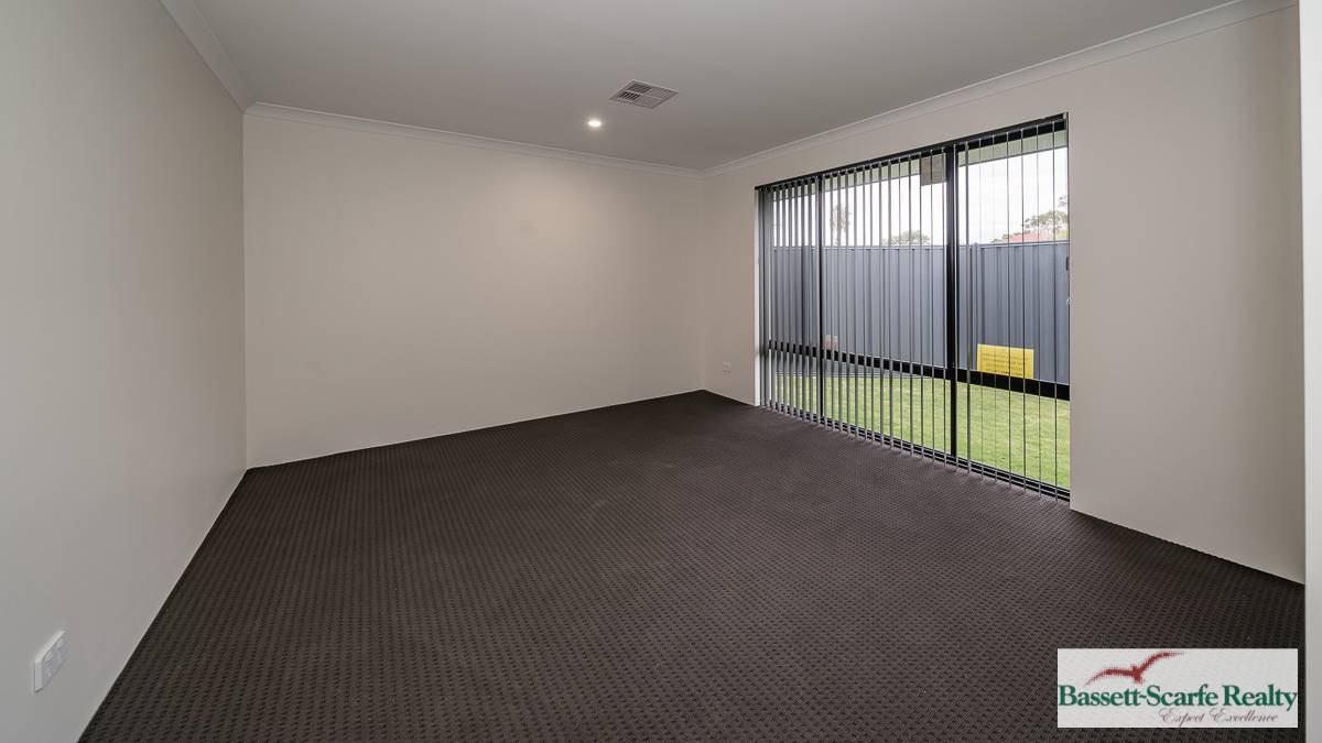5 Goomarl Street, Dudley Park, WA 6210 AUS