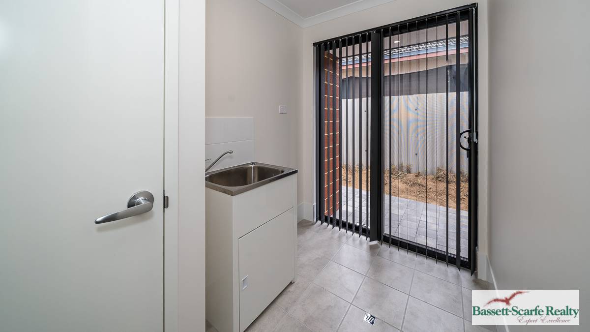 5 Goomarl Street, Dudley Park, WA 6210 AUS