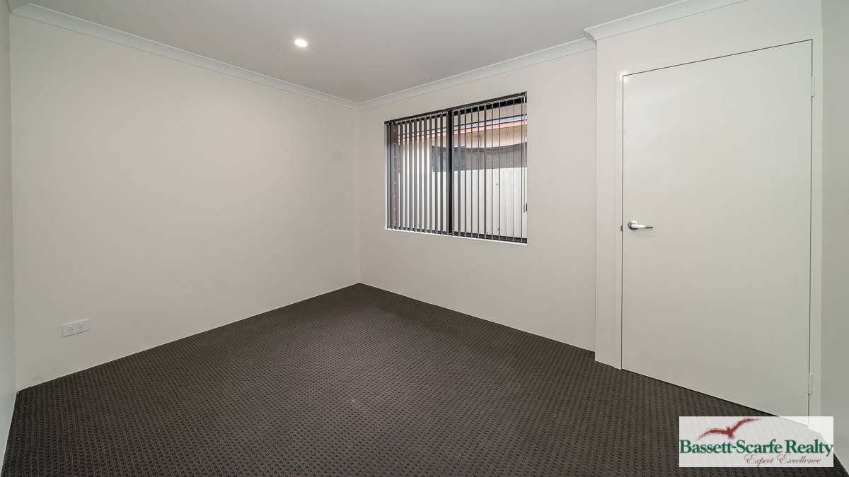 5 Goomarl Street, Dudley Park, WA 6210 AUS