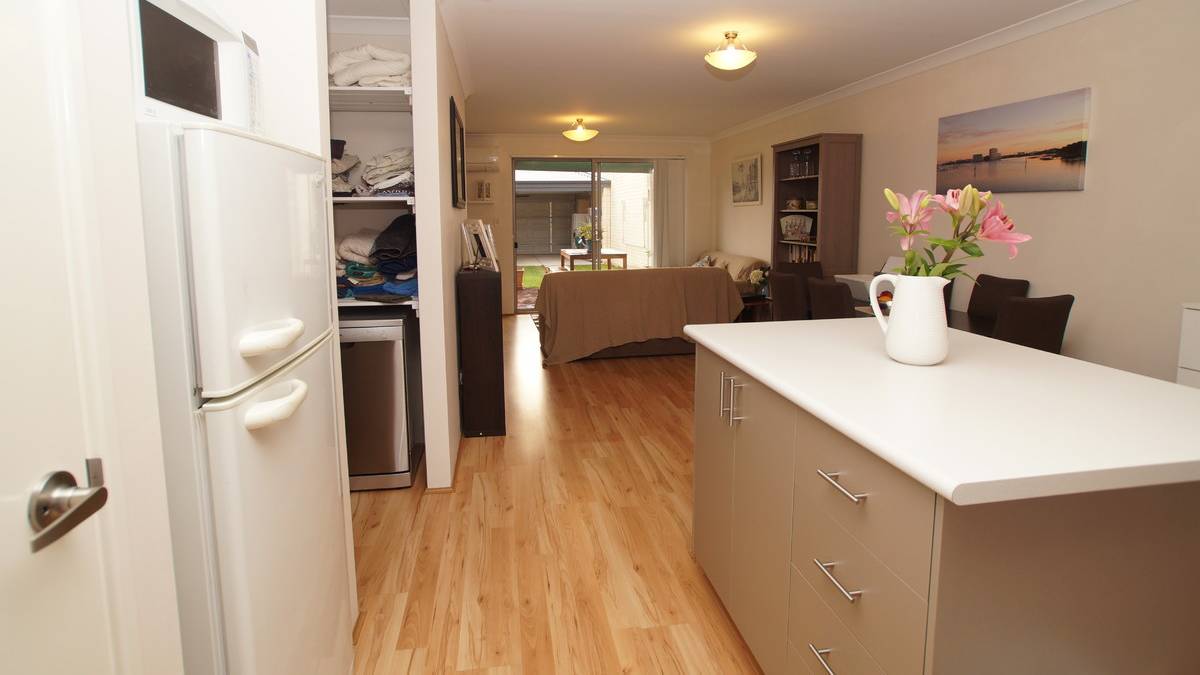 27 Sheffield Green, GREENFIELDS, WA 6210 AUS