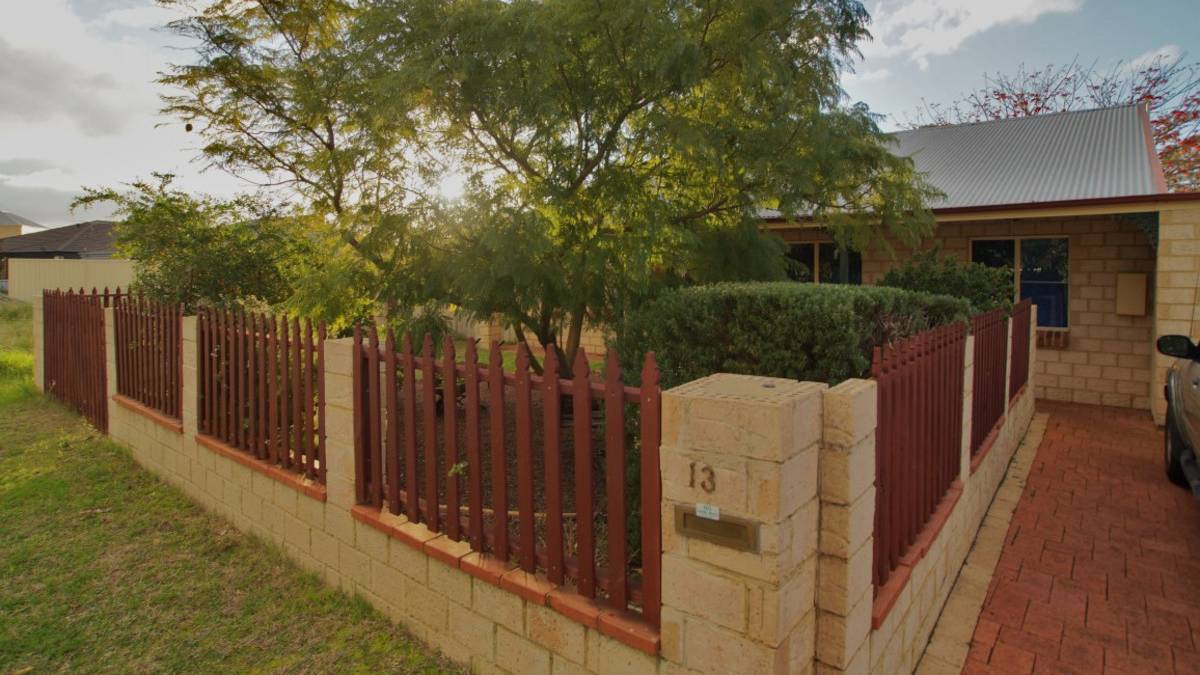 13 Saskatchewan Way, GREENFIELDS, WA 6210 AUS