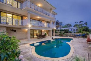 11 Tanjinn Street, DAWESVILLE, WA 6211 AUS