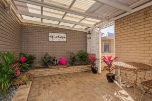 11 Tanjinn Street, DAWESVILLE, WA 6211 AUS