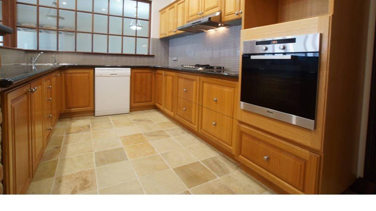 2 Barry Street, Mandurah, WA 6210 AUS