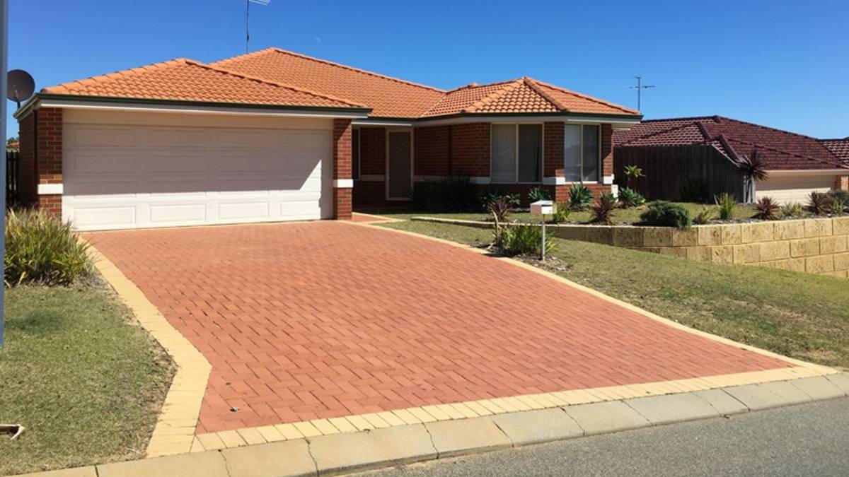 37 Hibbertia Follow, HALLS HEAD, WA 6210 AUS