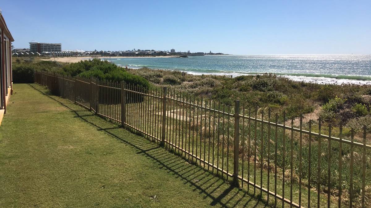 2 Barry Street, Mandurah, WA 6210 AUS