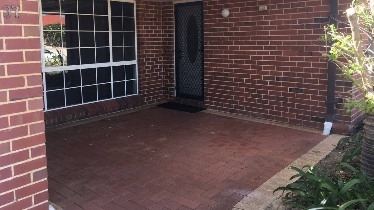 37 Everlasting Retreat, Halls Head, WA 6210 AUS