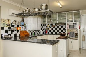6 Allora Close, Dudley Park, WA 6210 AUS