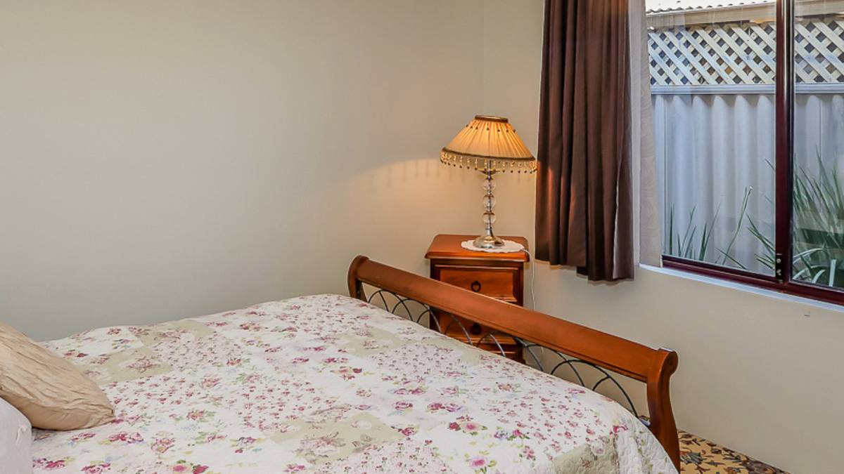 6 Allora Close, Dudley Park, WA 6210 AUS